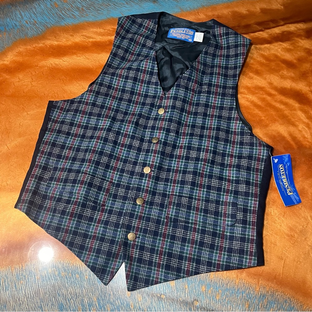 Vintage NWT Pendleton Virgin Wool Plaid Vest Lined size 40 gold buttons